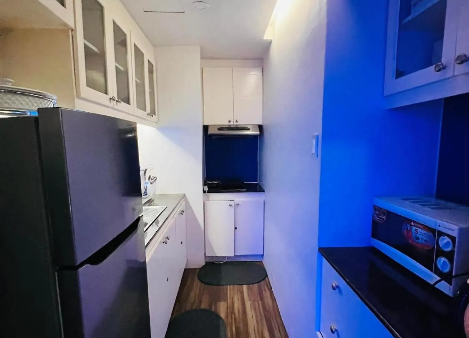 Pinecrest Residential Condominium Newport Pasay City مانيلا شقة